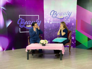 หมอตี๊ อมรพงษ์ เป็นแขกรับเชิญในรายการ Beauty Cafe