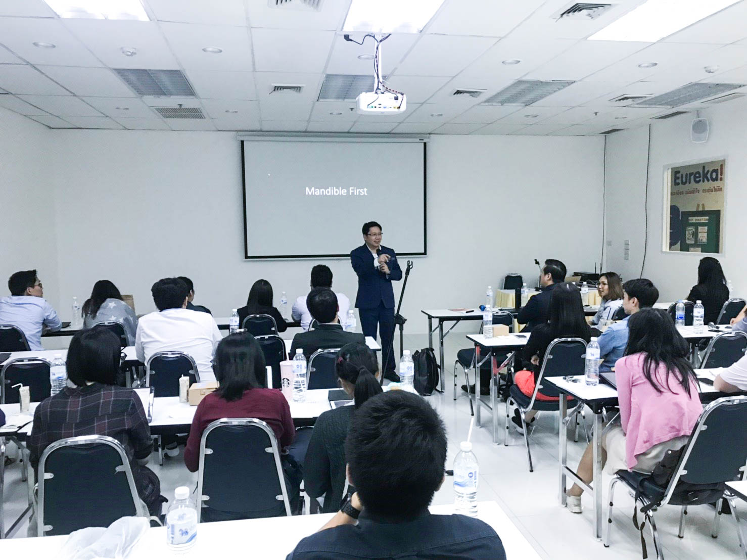 บรรยายวิชาการ เรื่อง Face-Orientated 3D Computerized Surgery-First Orthognathic