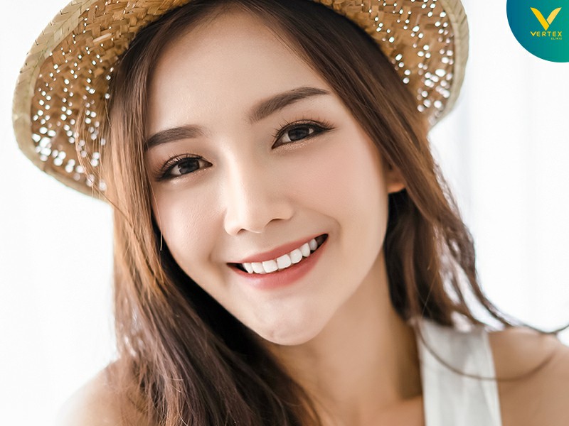 วีเนียร์ เคลือบฟันขาว แปะฟันขาว (Veneer)